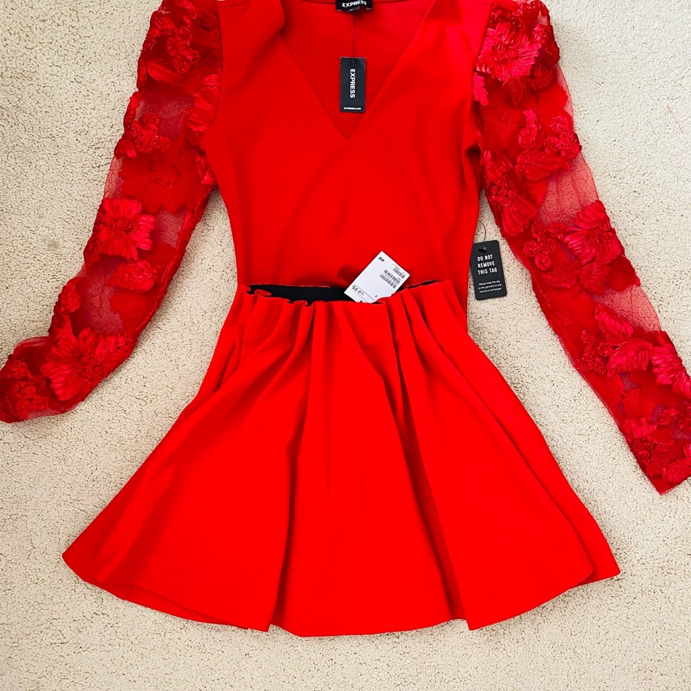 H&M red skirt